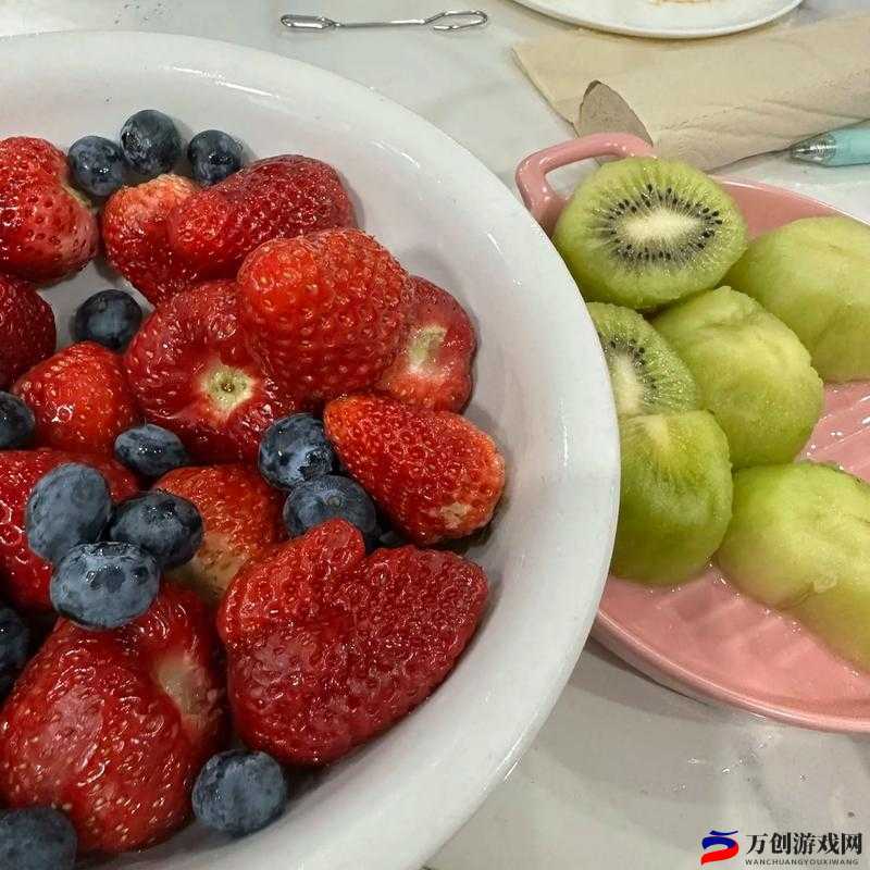 丝瓜秋葵草莓榴莲香蕉：五种果蔬大集合