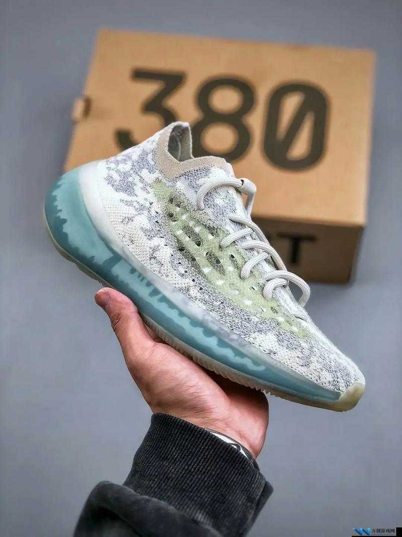 yeezy 380 独特设计，引领时尚潮流